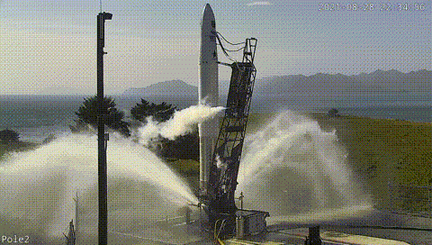 有本事抢男人，你有本事开门那！